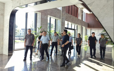 攜手共進(jìn)，智造未來——金華職業(yè)技術(shù)大學(xué)校長梁克東一行到訪杭機(jī)股份